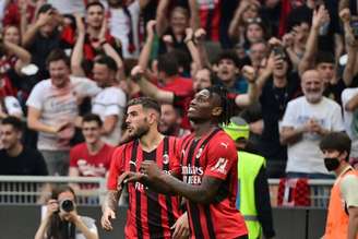 Theo Hernández e Rafael Leão foram os artilheiros do domingo no San Siro para o Milan (Foto: MIGUEL MEDINA / AFP)