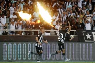 Torcida do Botafogo tem dado demonstração de apoio ao time em nova fase (SAF) (Foto: Vitor Silva/Botafogo)