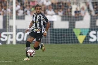 Rafael, do Botafogo, operou o pé esquerdo após sofrer uma ruptura no tendão de Aquiles (Foto: Vítor Silva/Botafogo)