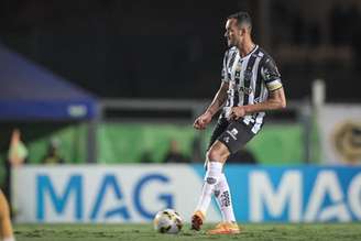 Aos 37 anos de idade, Réver é reserva do time comandado por Turco Mohamed - (Foto: Pedro Souza/Atlético-MG)