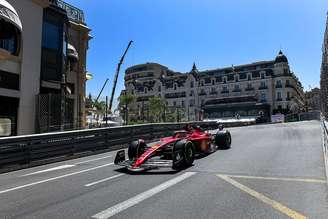 Chalres Leclerc nos treinos livres para o GP de Mônaco