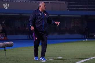 Arce é o atual técnico do Cerro e é ídolo do Palmeiras, com a Libertadores-1999 (Foto: Divulgação/Cerro Porteño)