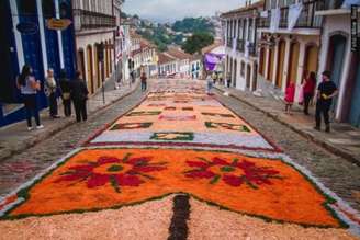 Ouro Preto foi uma das primeiras cidades do Brasil a iniciar a tradição das ruas enfeitadas para o Corpus Christi