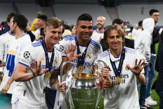 Toni Kroos tem contrato com o Real Madrid até 2023 (Foto: FRANCK FIFE / AFP)