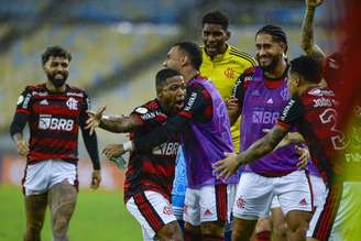 Momento em que os jogadores comemoram o gol marcado de Marinho (Foto: Marcelo Cortes / Flamengo)