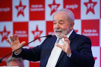 Lula sela acordo com França, que tenta atrair Kassab para o palanque de Haddad