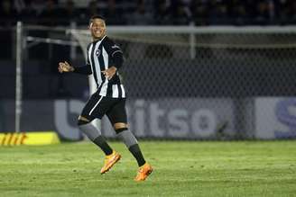 Vinícius Lopes fez o gol da vitória no segundo tempo da partida (Foto: Vítor Silva/Botafogo)