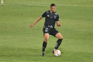 Zagueiro Alex pode ganhar espaço no Santos (Foto:Ivan Storti/Santos FC)