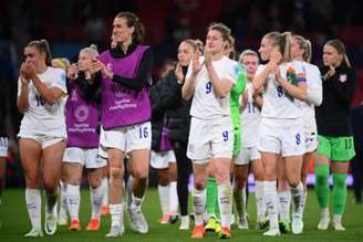 Short branco é motivo desconforto entre as atletas da Inglaterra (FRANCK FIFE / AFP)
