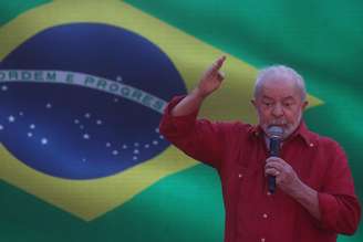 Lula em ato pela democracia