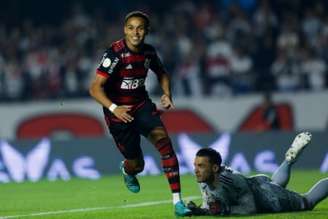 Flamengo venceu no Morumbi (Foto: Gilvan de Souza/CRF)