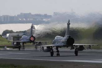 Taiwan faz exercícios militares em resposta à China