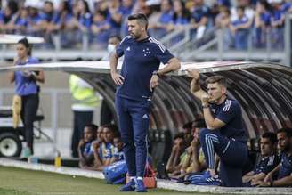 Uruguaio se indignou após toque na mão do zagueiro Manoel, do Fluminense - (Foto: Thomas Santos/Staff Images)