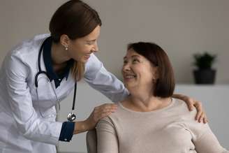 Fibromialgia é uma doença reumática que atinge o aparelho locomotor