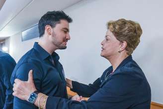 Felipe Neto e Dilma Rousseff