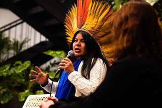 Presença feminina, como a de Sônia Guajajara, garante protagonismo das mulheres indígenas à frente dos espaços de decisão