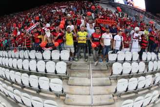 Rubro-Negros esgotaram os ingressos para o jogo de ida em cerca de cinco minutos (Foto: Gilvan de Souza / Flamengo)