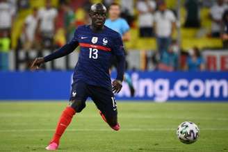 Kanté está fora da Copa do Mundo, segundo jornal (Foto: FRANCK FIFE / POOL / AFP)