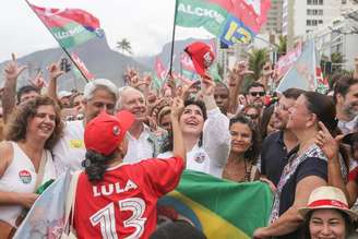 Terceira colocada no primeiro turno, a senadora Simone Tebet (MDB) apoia Lula (PT) no segundo turno e deu sugestões sobre campanha nas redes sociais.