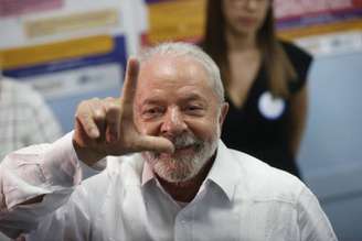Lula vota em SBC e diz que eleição definirá 'modelo de Brasil'