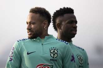 Neymar e Vinícius Jr. em treino da Seleção Brasileira (Foto: Lucas Figueiredo/CBF)