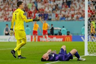 Szczesny defendeu pênalti cobrado por Messi (Foto: ODD ANDERSEN / AFP)