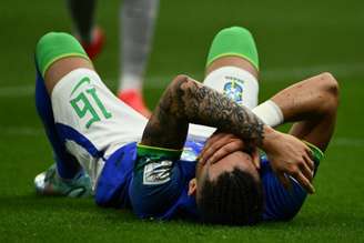 Alex Telles está fora da Copa do Mundo, mas ninguém poderá ser convocado (Foto: Jewel SAMAD / AFP)