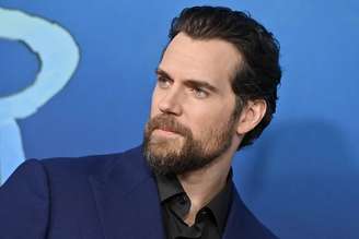 Nerd assumido, Henry Cavill já foi o Superman e o bruxo Geralt de Rívia