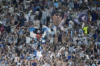 Argentinos prometem lotar o Estádio Lusail na final da Copa do Mundo (ALFREDO ESTRELLA / AFP)