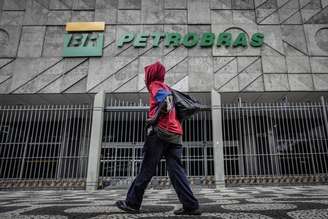 Imagem da entrada do prédio da Petrobras