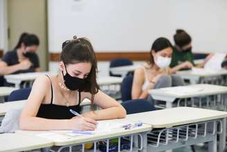 Candidatos da Fuvest concorrem a 8.230 vagas na Universidade de São Paulo (USP).