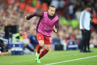 Arthur não seguirá no Liverpool após a temporada (LINDSEY PARNABY / AFP)