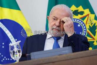 Presidente Lula em reunião com parlamentares no Palácio do Planalto
11/01/2023
REUTERS/Adriano Machado