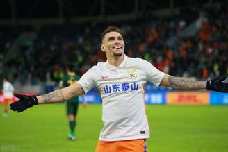 Moisés busca mais um título com a camisa do Shandong (Foto: Divulgação/Shandong)