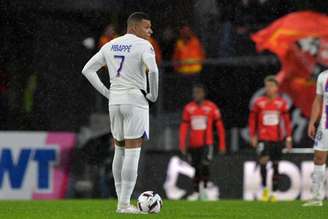 Mbappé retornou ao time do PSG neste domingo (Foto: JEAN-FRANCOIS MONIER / AFP)