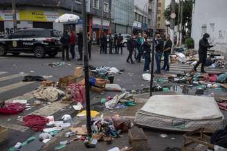 Ação policial envolvendo Guarda Civil Metropolitana, Polícia Militar e Civil pelas ruas do centro da cidade (principalmente na esquina das ruas dos Gusmões com Rua Conselheiro Nébias) para coibir a venda de drogas na chamada Cracolândia