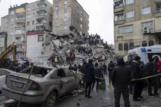 Destruição provocada por terremoto na Turquia