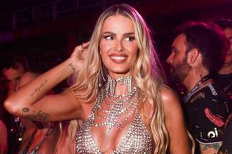 Yasmin Brunet apareceu para acompanhar Desfile das Campeãs