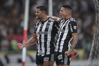 Hulk e Paulinho são esperanças de gols do Galo contra os colombianos - (Foto: Pedro Souza/Atlético-MG)