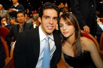 O jogador Kaká, que atuava pelo Milan, e a pastora Carol Celico casaram-se em 2005 e permaneceram juntos até 2015.