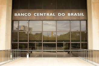 Boletim Focus, divulgado pelo Banco Central, apresentou estimativa de crescimento de 0,90% do PIB deste ano