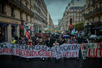 A polêmica Reforma da Previdência levou multidões às ruas nas principais cidade da França Crédito