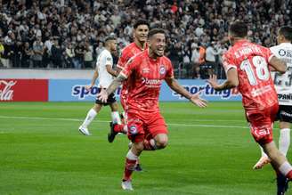 Javier Cabrera, do Argentinos Juniors, comemora gol marcado contra o Corinthians pela Libertadores nesta quarta-feira, 19.