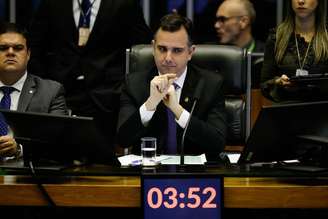 O presidente do Congresso Nacional, senador Rodrigo Pacheco, durante a sessão conjunta onde fez a leitura para instauração da comissão parlamentar mista de inquérito (CPMI).