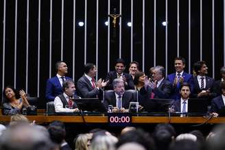 BRASILIA DF NACIONAL 23-05-2023 CAMARA ARTHUR LIRA Sessão para a votação de propostas legislativas. Dep. Maria do Rosário (PT - RS), dep. Benes Leocádio ( UNIÃO - RN), presidente da Câmara dos Deputados, Arthur Lira e o dep. Felipe Carreras (PSB - PE) FOTO PABLO VALADARES/AGENCIA CAMARA