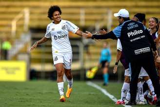 Santos bate o Flamengo no Rio e abre boa vantagem nas quartas do Brasileirão feminino