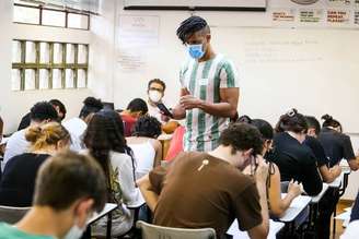 Candidatos realizam prova da segunda fase da Fuvest, em janeiro deste ano.