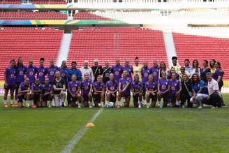 Seleção brasileira em foto oficial com Lula e Janja: uma das nove equipes comandadas por mulher na Copa do Mundo feminina