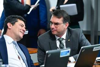 Os senadores Sérgio Moro e Flávio Bolsonaro fizeram críticas ao STF ao falarem do marco temporal na CCJ do Senado