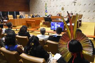 Ministros durante a sessão plenária do STF no julgamento do Marco Temporal